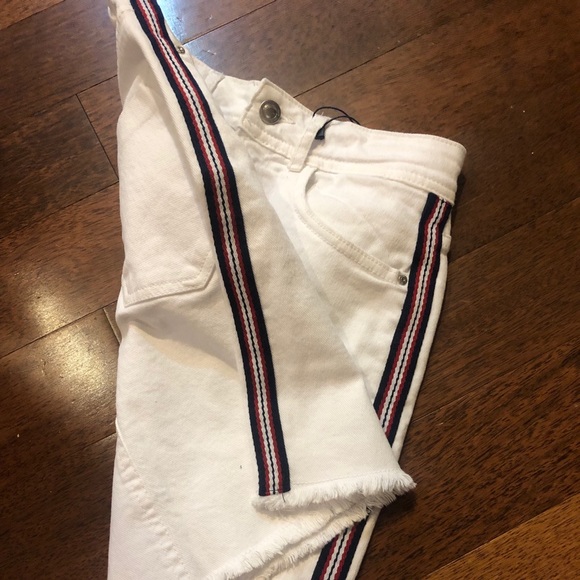 🍒2/$20🍒BNWT Zara Skirt - Picture 2 of 2